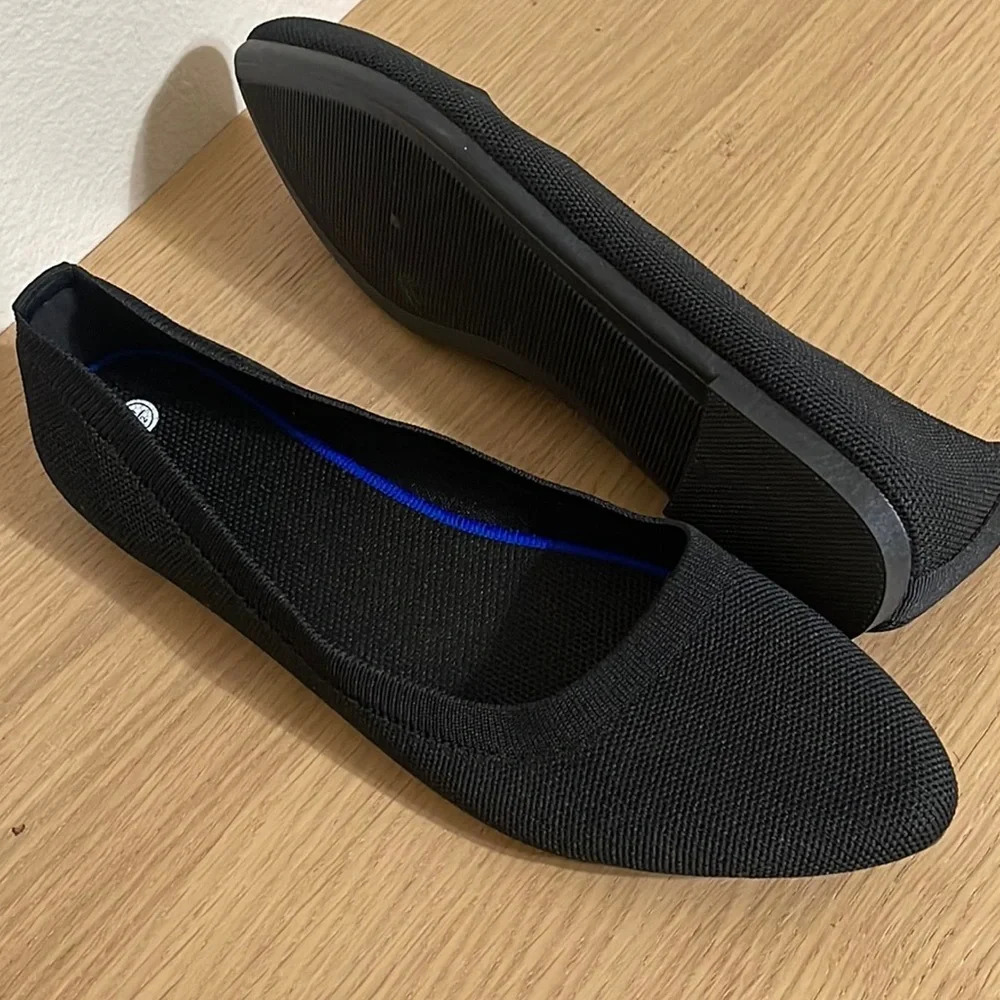 Mesh knitted Black Flat shoes size 11